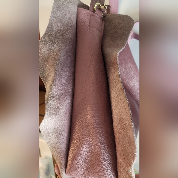 Italian Leather 2 Way Tote. Gorgeous. Unbranded. Suede Interior. Leather Smell. - Picture 7 of 11